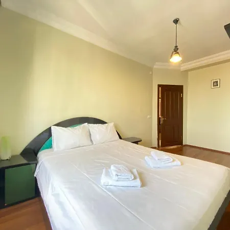 Superb Flat Close To Cevahir Mall In Sisli *