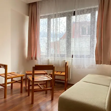 Superb Flat Close To Cevahir Mall In Sisli