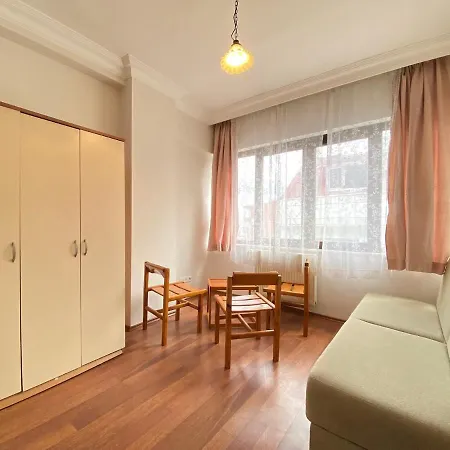 Superb Flat Close To Cevahir Mall In Sisli *