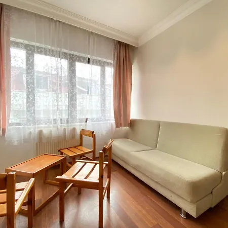 Superb Flat Close To Cevahir Mall In Sisli